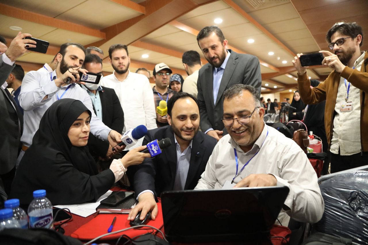 سخنگو، خبرنگار شد!