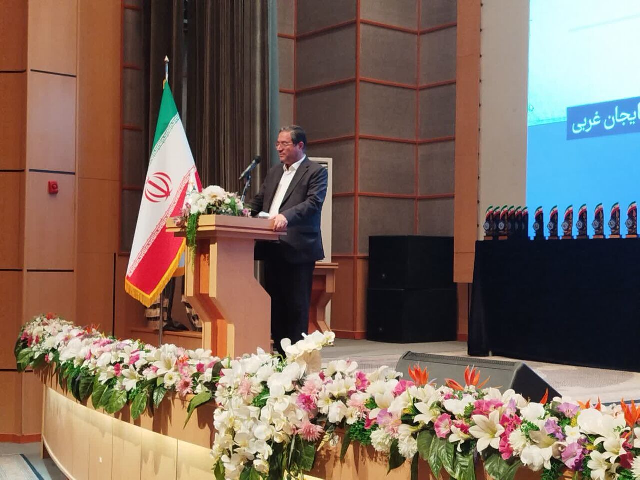استاندار: عقبماندگیهای آذربایجانغربی را با مشارکت تشکلهای مردمی جبران کنیم استاندار: عقبماندگیهای آذربایجانغربی را با مشارکت تشکلهای مردمی جبران کنیم