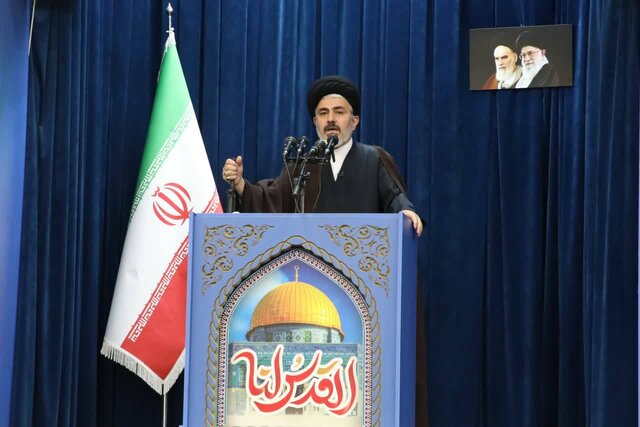 امام جمعه ارومیه:خبرنگاران از عزت و اقتدار کشور حفاظت کنند