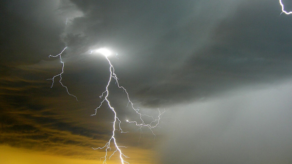 باران و رعدوبرق شمال آذربایجان غربی را در برمی‌گیرد