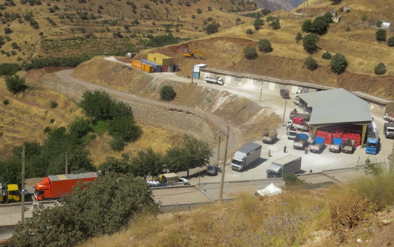 صادرات کالا از گمرک مهاباد ۵۰ درصد افزایش یافت