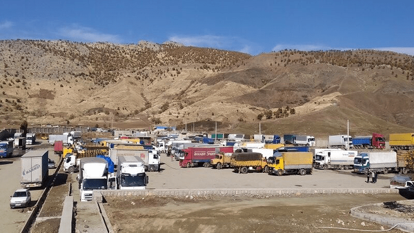 استاندار آذربایجان غربی: در اجرای قوانین تجارت مرزی باید بازنگری شود